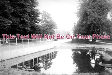 MI 1190 - The Pond, Ickenham, Middlesex c1938