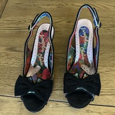 IRREGULAR CHOICE BLACK FLORAL
