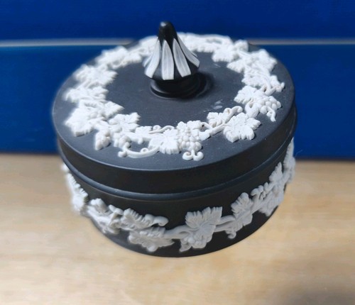 Wedgewood black jasperware - wedgewood,