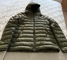 Under Armour Ladies Green Padded Jacket - Size Small - NEW