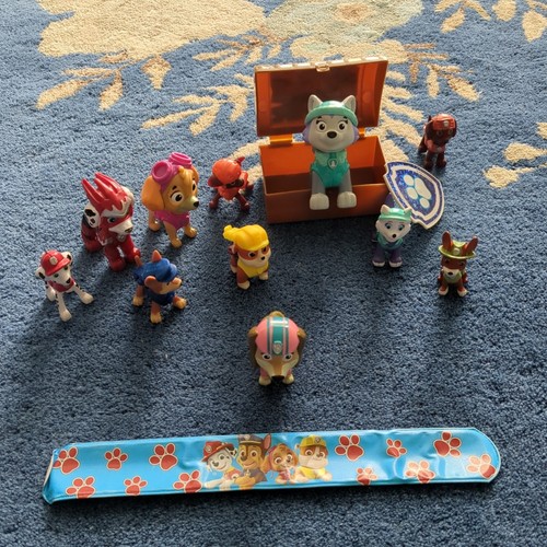 Paw patrol figure bundle - paw,