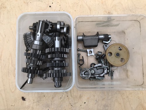 Kawasaki z250 kz250r gearbox - kawasaki,