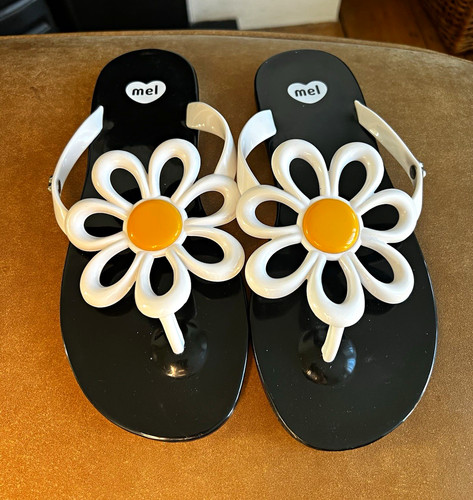 Melissa womens black daisy