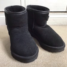 Celtic & Co Sheepskin Boots, Shorties, Black, Size 6