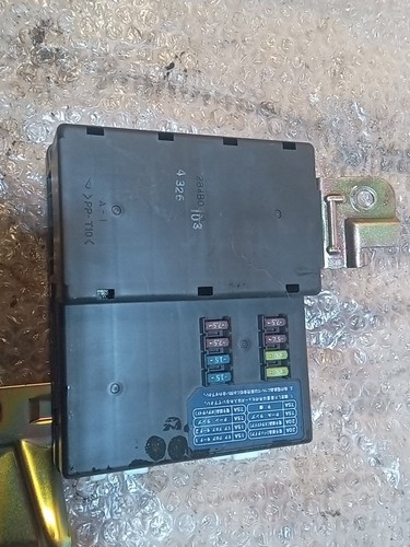 Nissan elgrand e51 2002 - elgrand, relay