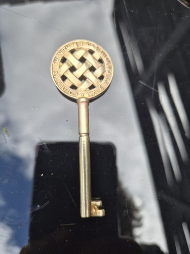 Vintage antique solid brass - vintage/antique,,