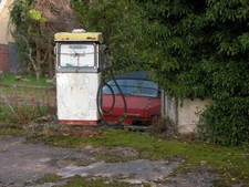Photo Petrol Pump - Old petrol