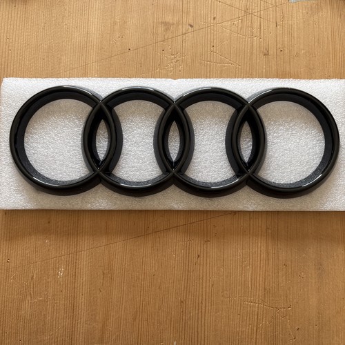 Audi gloss black - black, front