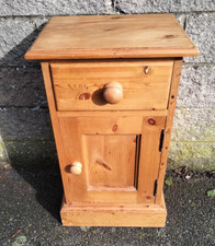 Solid pine pine pot cupboard