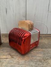 Glass Toaster With Toast