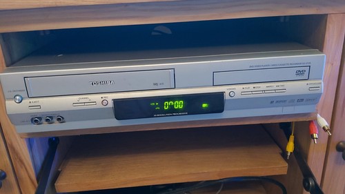 Toshiba dvd player vcr 37vb - toshiba, player/vcr