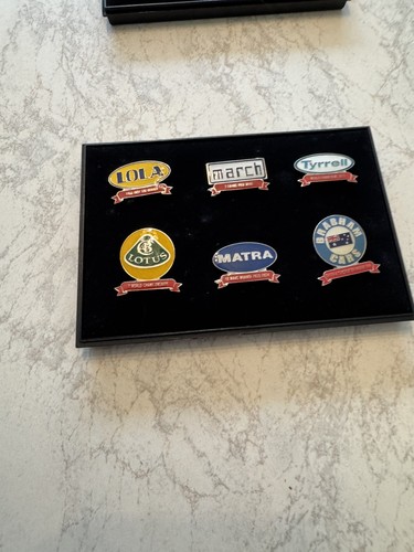 Formula one pin badges - f1,