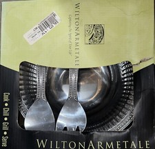Wilton Armetale Large Serving