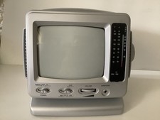 5.5’ BW TV With AM/FM Radio