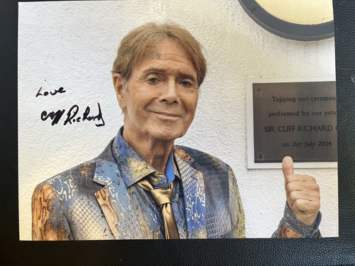 Cliff richard chart topping - cliff,