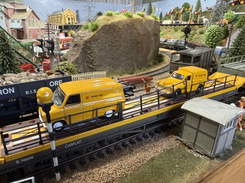 Lima and hornby car - 3x,
