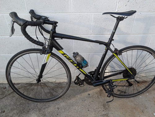 Giant contend road bike - giant, size