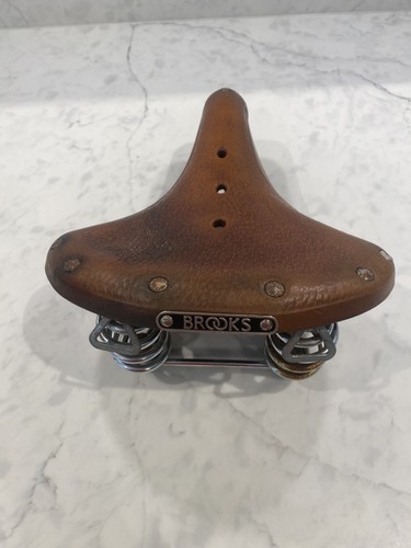 Used brooks b66s short - used, brown