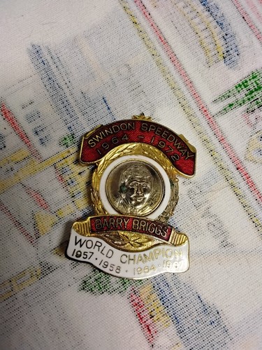 Swindon robins speedway badge - ,