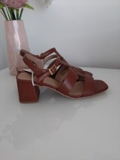 ladies sandals size 5