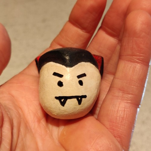 Moody dracula vampire mini - dracula,