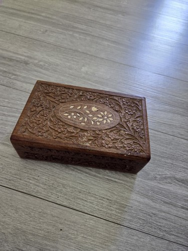 Carved wooden hinged box with - carved,