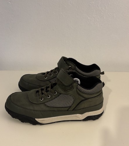 Boys trainer boots size 3 - boots.,