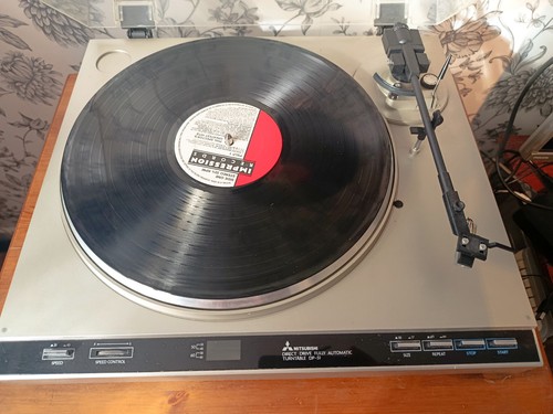 Mitsubishi 51 stereo - , dp-51