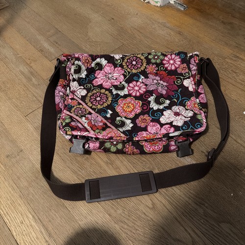 Vera bradley messenger - vera,