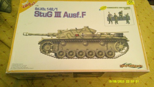Dragon cyber hobby - dragon, stug