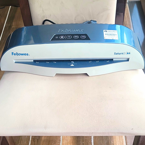 Fellowes saturn2 desktop - fellowes,