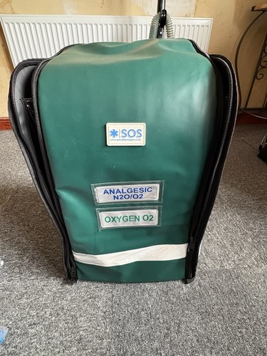 Paramedic oxygen carry bag - oxygen,