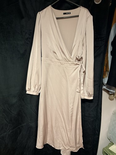 Light pink blush - light,