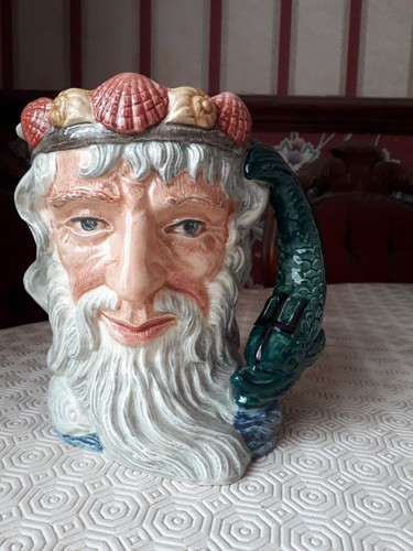 Royal doulton large jug - royal,