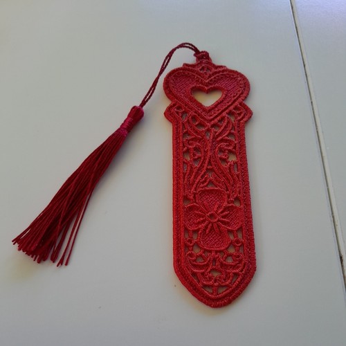 Machine embroidered lace - machine,