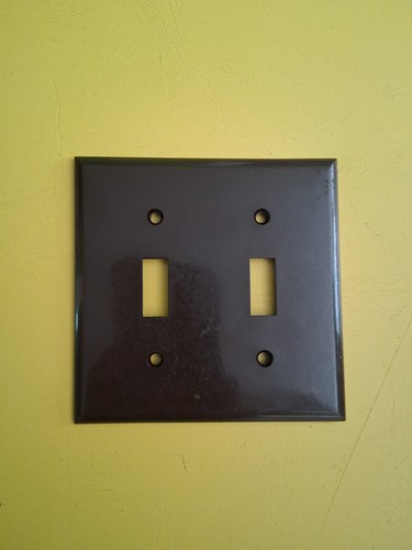 Vintage eagle brown bakelite - eagle,