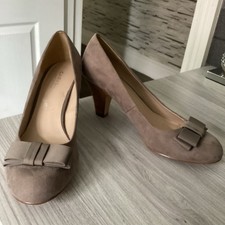 Carvela Kurt Geiger Women’s Taupe Suede Leather Court Shoes Size  UK 6/ EU 39 