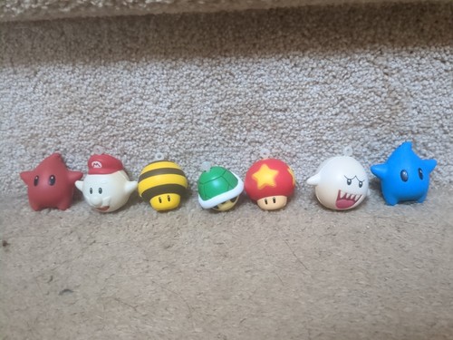 Super mario galaxy keychains - super,