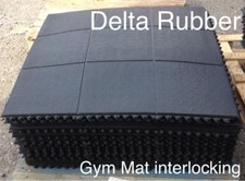 INTERLOCKING RUBBER FLOOR MATS