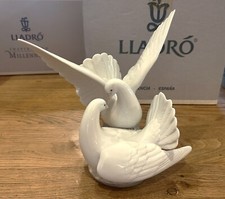 Lladro Pair of Doves Nesting  Love Nest  6291  in box
