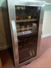 mQuvee Wine Cooler. Dual Zone