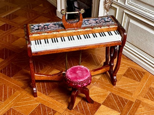 Dolls house miniature 12 - dolls,