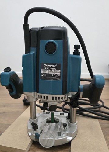 Makita rp2303fcj 2100w - rp2303fcj, 1/2"