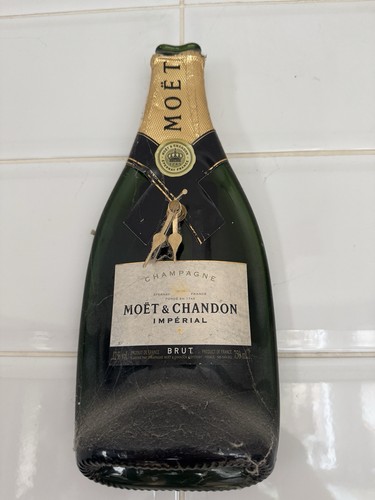 Moet chandon champagne - moet,