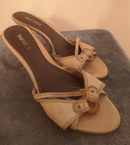 Slip sandals size 7 - slip,