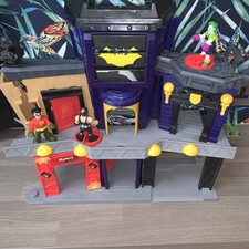 Fisher Price Imaginext DC Super Friends Batman Gotham City Bruce Wayne Joker 