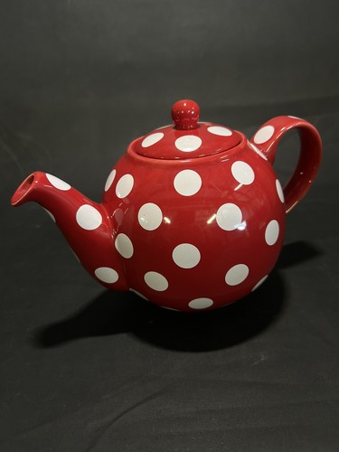 London globe pottery red polka - london,