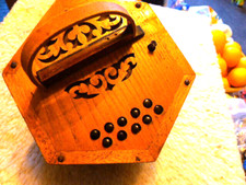 CGH German Anglo 20+1 Button Concertina.. 18cm Wide.. 8 Fold Bellows.. 1920s GC