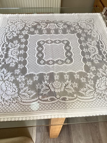 Vintage white lace style - white,