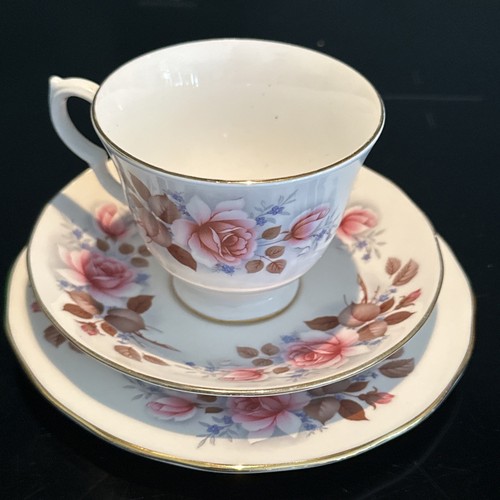 Queen anne bone china - queen, trio
